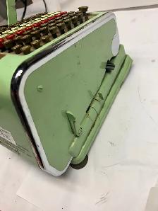 1950s vintage protectograph green type 7000 w/key - Photo 3