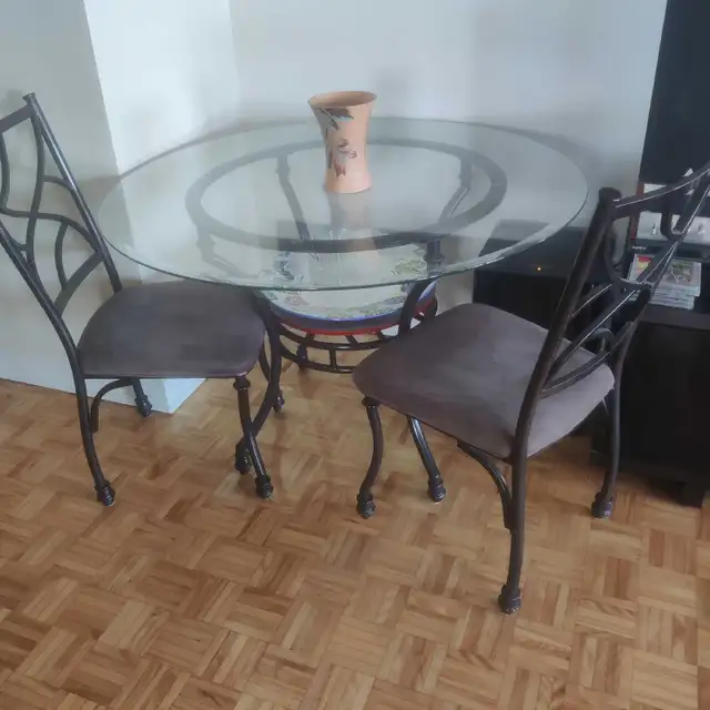 table de diner/dining room table