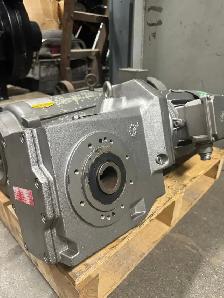 5hp, 90 RPM, Nord Gear Motor SK 92772 - 112MH/4 Gear Reducer - Photo 5