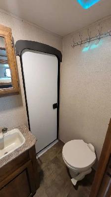 2018 Crossroads Zinger 328SBBunk house - Photo 10