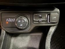 2020 Jeep Renegade Trailhawk / Full Options / Sky Open Air Roof - Photo 17