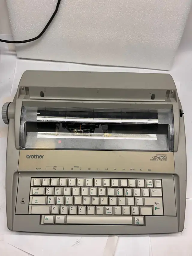 Brother GX-6750 Daisywheel electronic typewriter