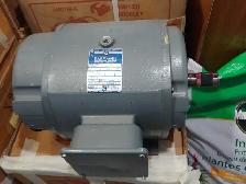 1.5 hp 3 phase motor - Photo 2