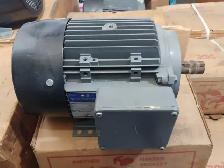 1.5 hp 3 phase motor - Photo 3