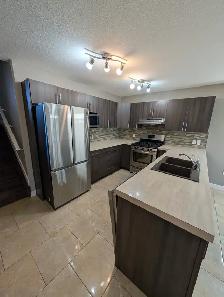 Bright 2 bedroom, 2 bath home with garage and water included! - Photo 7