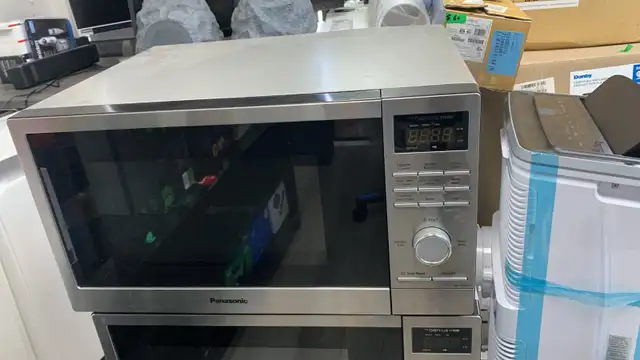 Panasonic 1.3 Cu Ft Microwave | Budget Deal