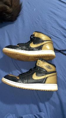 Air Jordan 1 Mid Black & Gold - Size 7 - $69 (PICK UP ONLY) - Photo 2