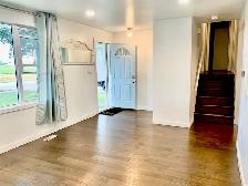 OPEN HOUSE 4BED/2 BATH AMHERSTBURG - Photo 2