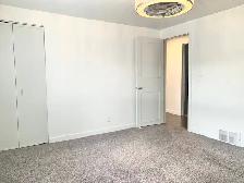OPEN HOUSE 4BED/2 BATH AMHERSTBURG - Photo 7