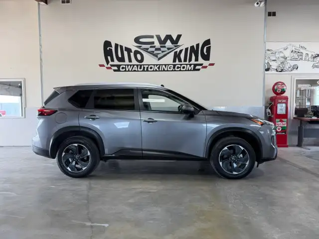 2024 Nissan Rogue SV Tech / AWD / Low Kms / 1 Owner / 0 Accident