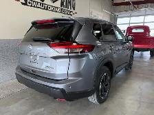 2024 Nissan Rogue SV Tech / AWD / Low Kms / 1 Owner / 0 Accident - Photo 3