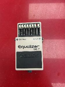 pédale de guitare Roland