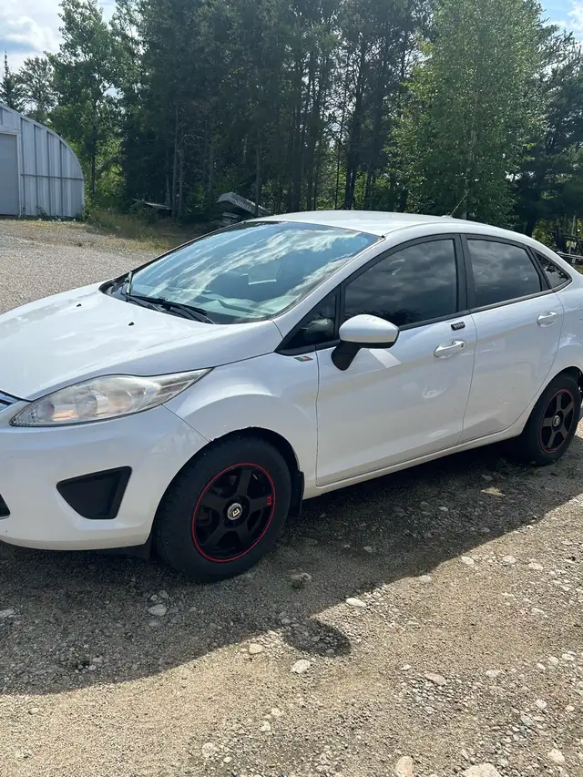 2013 ford fiesta se