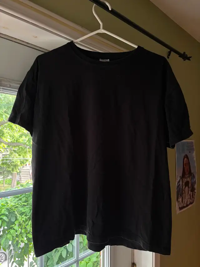 Lot de vêtements à vendre – 5$ chacun