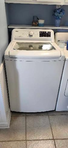 laveuse à linge LG fonctionne très bien 400$