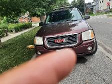 2006 GMC ENVOY SLT 4x4 with a SOLID DRIVETRAIN & CLEAN INTERIOR!