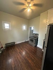 Bachelor apartment - Photo 2