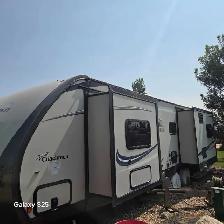 Permanent campsite, trailer & boat - Photo 3