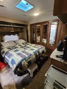 Permanent campsite, trailer & boat - Photo 6