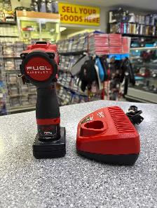 Milwaukee 3404 12V 1/2" Drill Kit with 4AH battery and charger - Photo 2