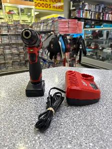 Milwaukee 3404 12V 1/2" Drill Kit with 4AH battery and charger - Photo 4