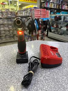 Milwaukee 3404 12V 1/2" Drill Kit with 4AH battery and charger - Photo 5