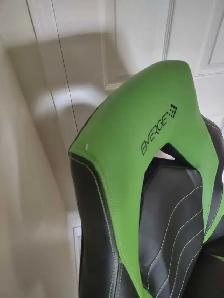 An Stylish Computer Gaming or Study Chair - Photo 3