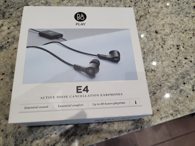 B&O Play E4
