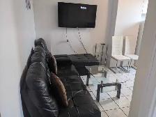 FURNISHED TWO BEDROOM APARTMENT IN DOWNTOWN TORONTO - Photo 3