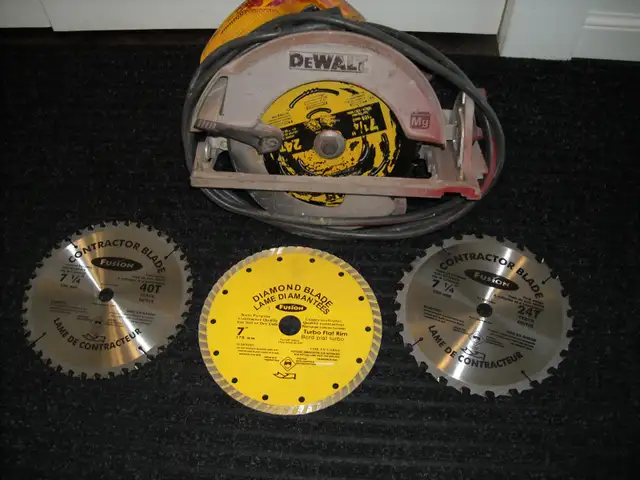 7 1/4'' DEWALT CIRCULAR SAW