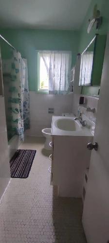 BEDROOM FOR RENT - Photo 8