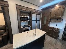 2019 Keystone Montana High Country 344RL, SPACIOUS LUXURIOUS - Photo 24