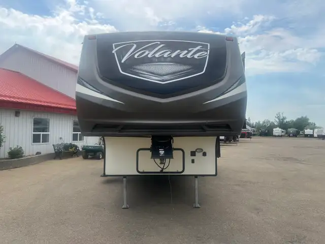 2019 Crossroads Volante 290RL, OUTDOOR KITCHEN, GREAT SHAPE