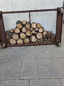 8 x 4 Feet Metal Frame with 4 Wheels, very durable! - Photo 3