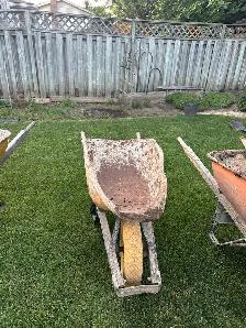 Wheelbarrow - Photo 3