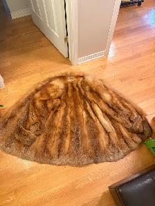 Manteau de fourrure à vendre ! - Photo 2