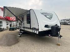 2020 Winnebago 2500RL, SPACIOUS, COUPLES UNIT