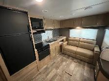 2020 Winnebago 2500RL, SPACIOUS, COUPLES UNIT - Photo 14