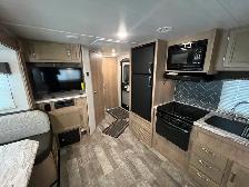 2020 Winnebago 2500RL, SPACIOUS, COUPLES UNIT - Photo 15