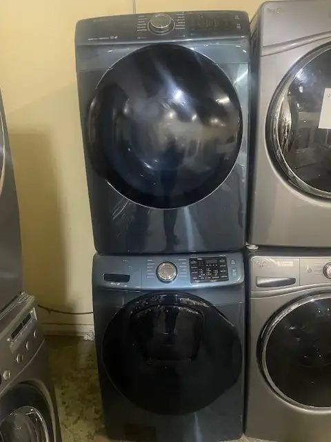 Laveuse sécheuse frontales bleues Samsung ( remis a neuf )