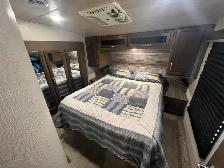 2021 KEYSTONE COUGAR 30RLS, SPACIOUS LUXURIOUS - Photo 23