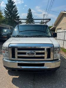 2012 E250  van - Photo 3