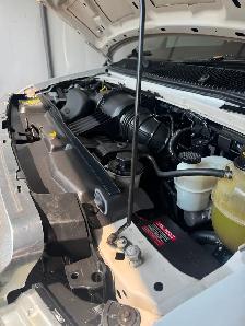 2012 E250  van - Photo 8