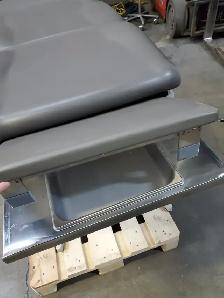 UMF 4040 Power Exam Table - Photo 3