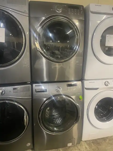 Laveuse sécheuse frontales stainless Samsung ( remis a neuf )