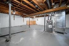 NEWLY RENOVATED 2 bed Duplex - East Elmwood! - Photo 7