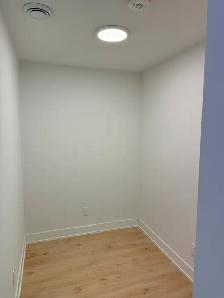 Brand new 1 bedroom plus den excellent location for rent - Photo 2