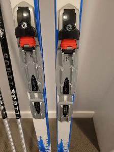 Womens cross country skis, boots, poles, gators and wax kit - Photo 2