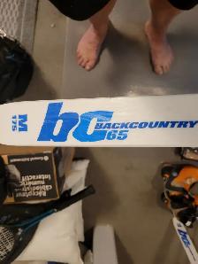 Womens cross country skis, boots, poles, gators and wax kit - Photo 7