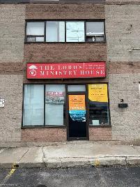 28 Parkdale Avenue North, Hamilton, Ontario. - Photo 2